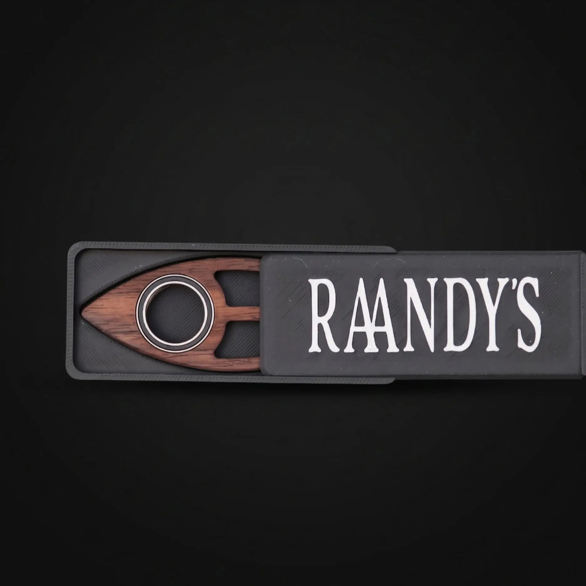 Raandy'S Surfboard Keyspinner